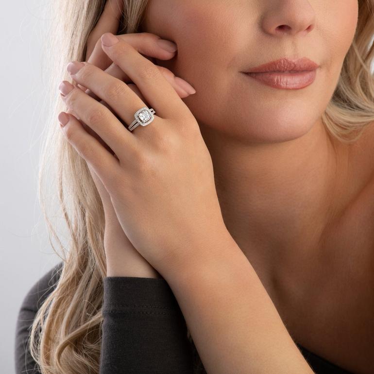 Timeless Grace Ring